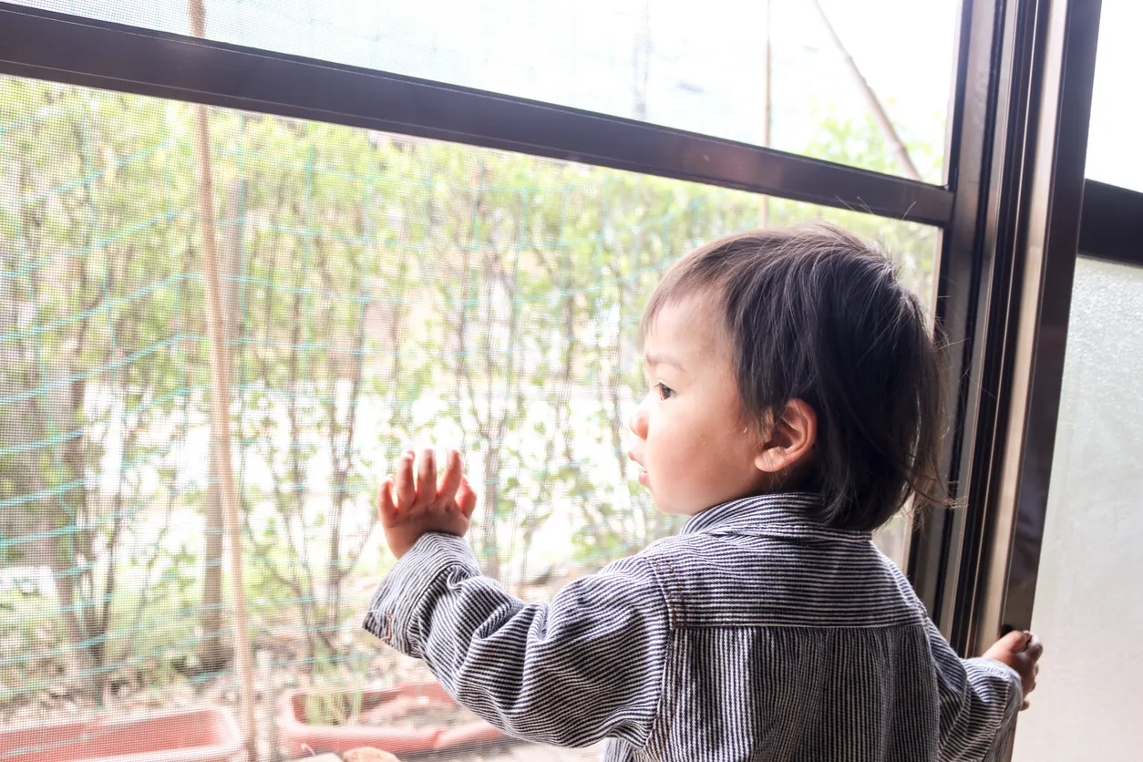 Malla protectora de ventanas para niños